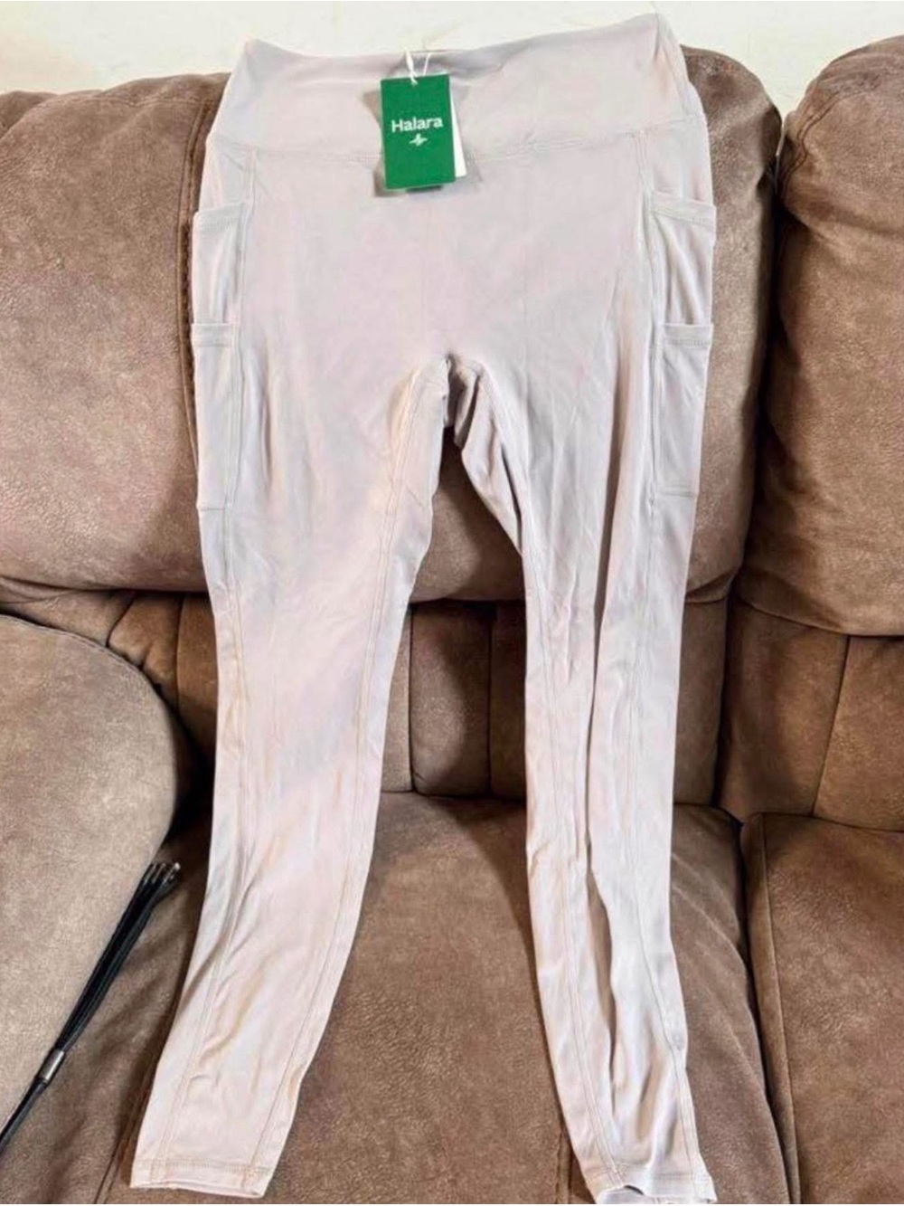 HALARA Light Beige High-Rise Leggings with Side Pockets